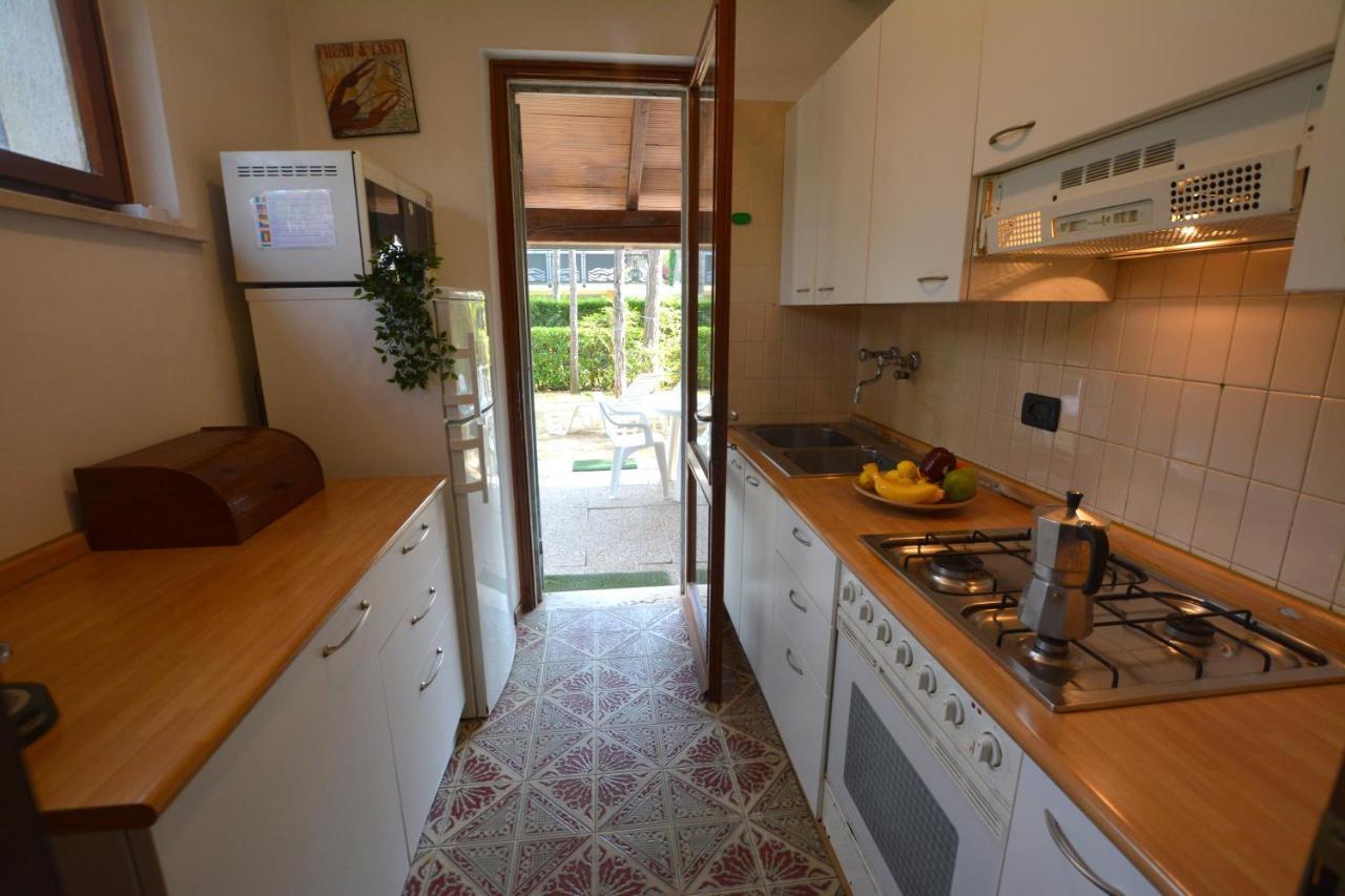 Villa In Lignano Riviera Comfortable Lignano Sabbiadoro Exteriör bild