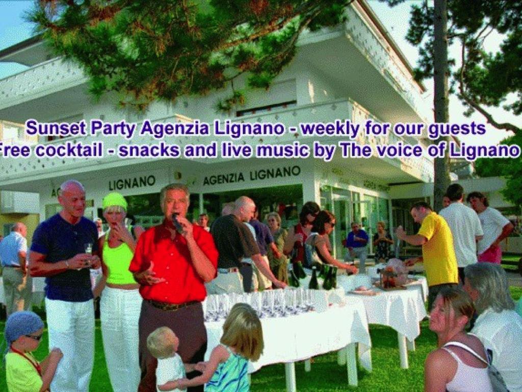Villa In Lignano Riviera Comfortable Lignano Sabbiadoro Exteriör bild